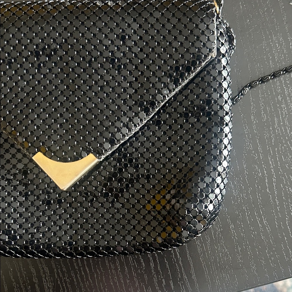 Elegant Black Crossbody Bag with Gold Detail - Picture 9 of 16